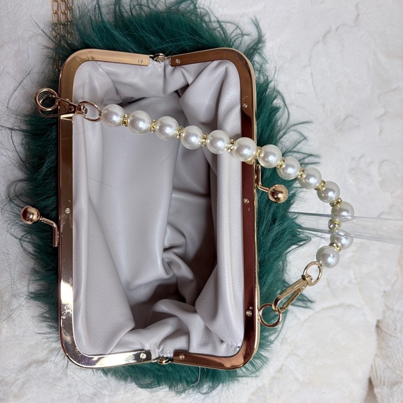 Green Faux Fur Handbag with Pearl Strap - Picture 3 of 5